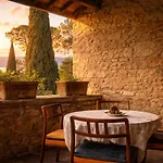 Scappo In Umbria, Maria Villa *