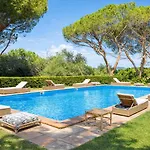 Scappo In Umbria, Maria Villa *