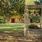 Scappo In Umbria, Maria Villa *