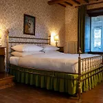 Villa Scappo In Umbria, Maria *