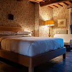 Scappo In Umbria, Maria Villa Panicale