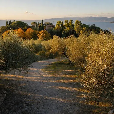 Scappo In Umbria, Maria